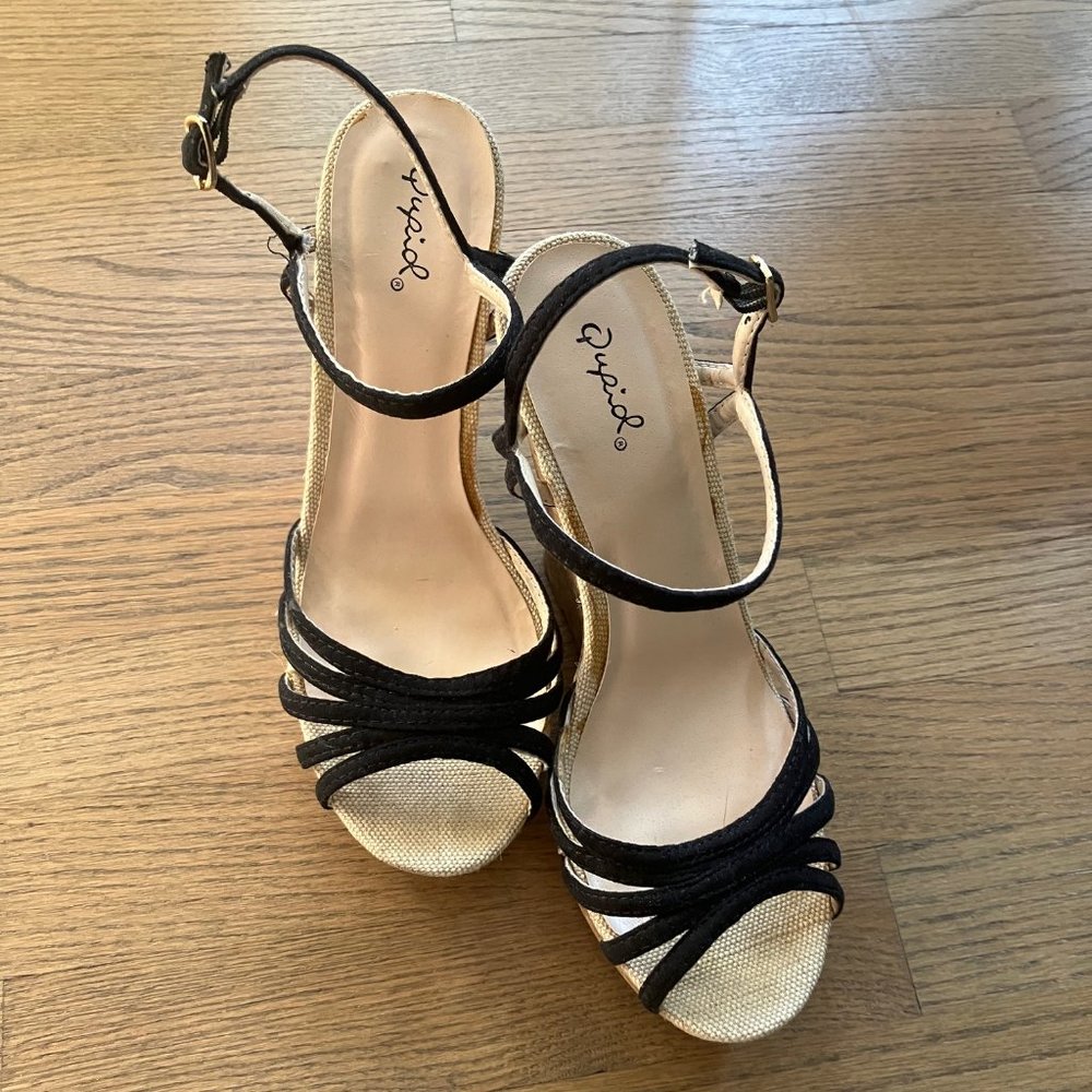 New never worn Qupid faux cork Platform Wedge Sandal Heels 9